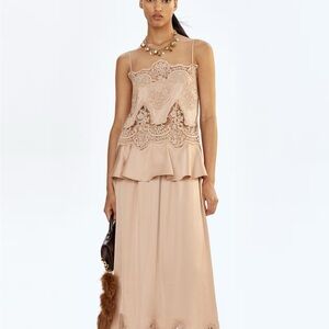 H&M Beige Lace top medium